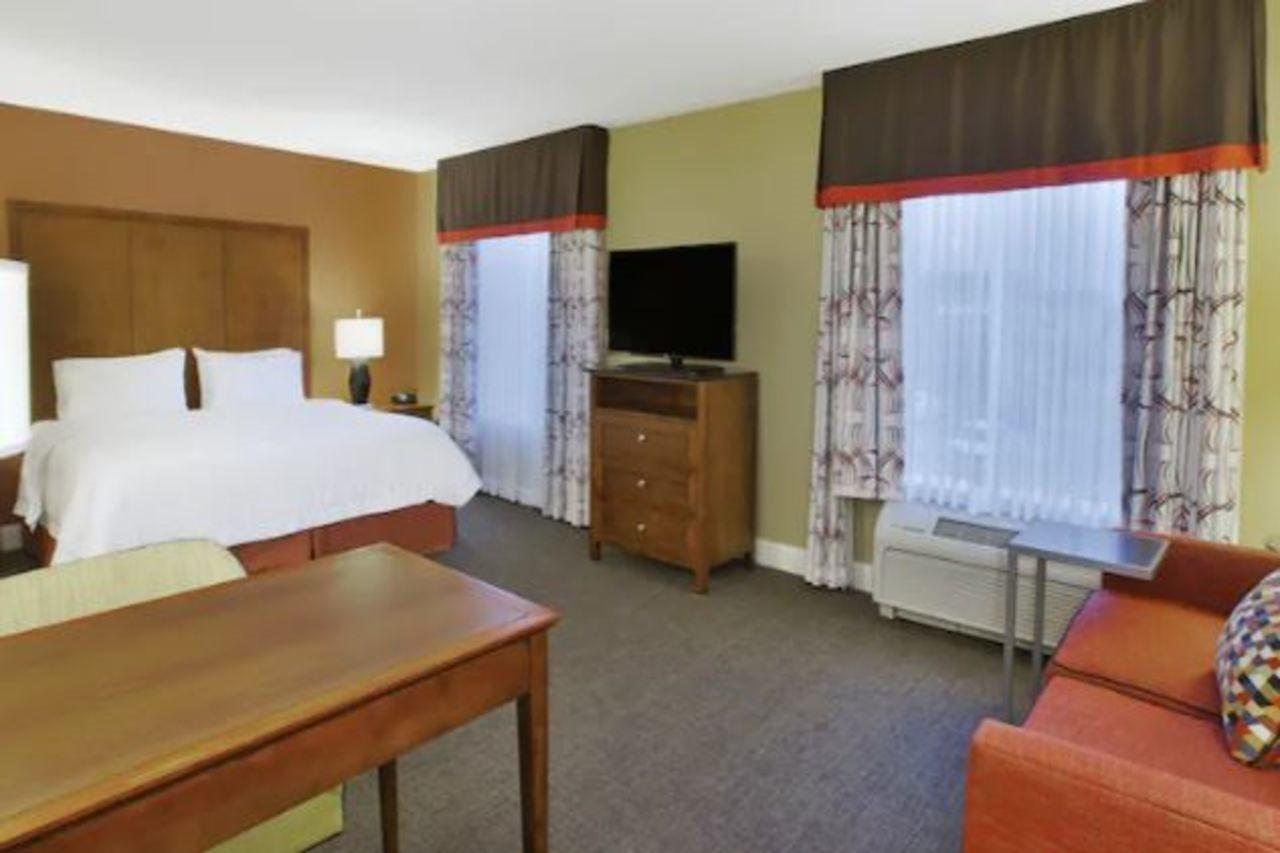 Hampton Inn & Suites Wichita-Northeast מראה חיצוני תמונה