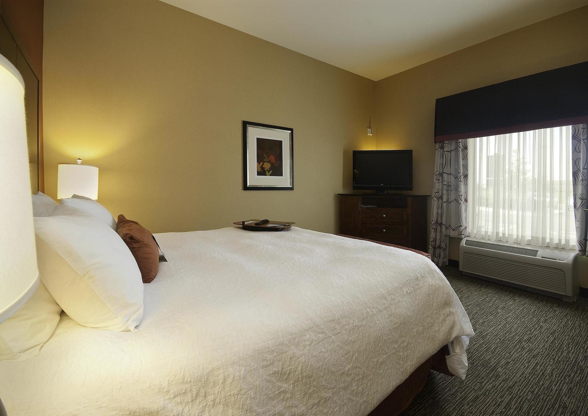 Hampton Inn & Suites Wichita-Northeast מראה חיצוני תמונה