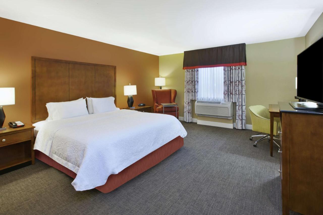 Hampton Inn & Suites Wichita-Northeast מראה חיצוני תמונה