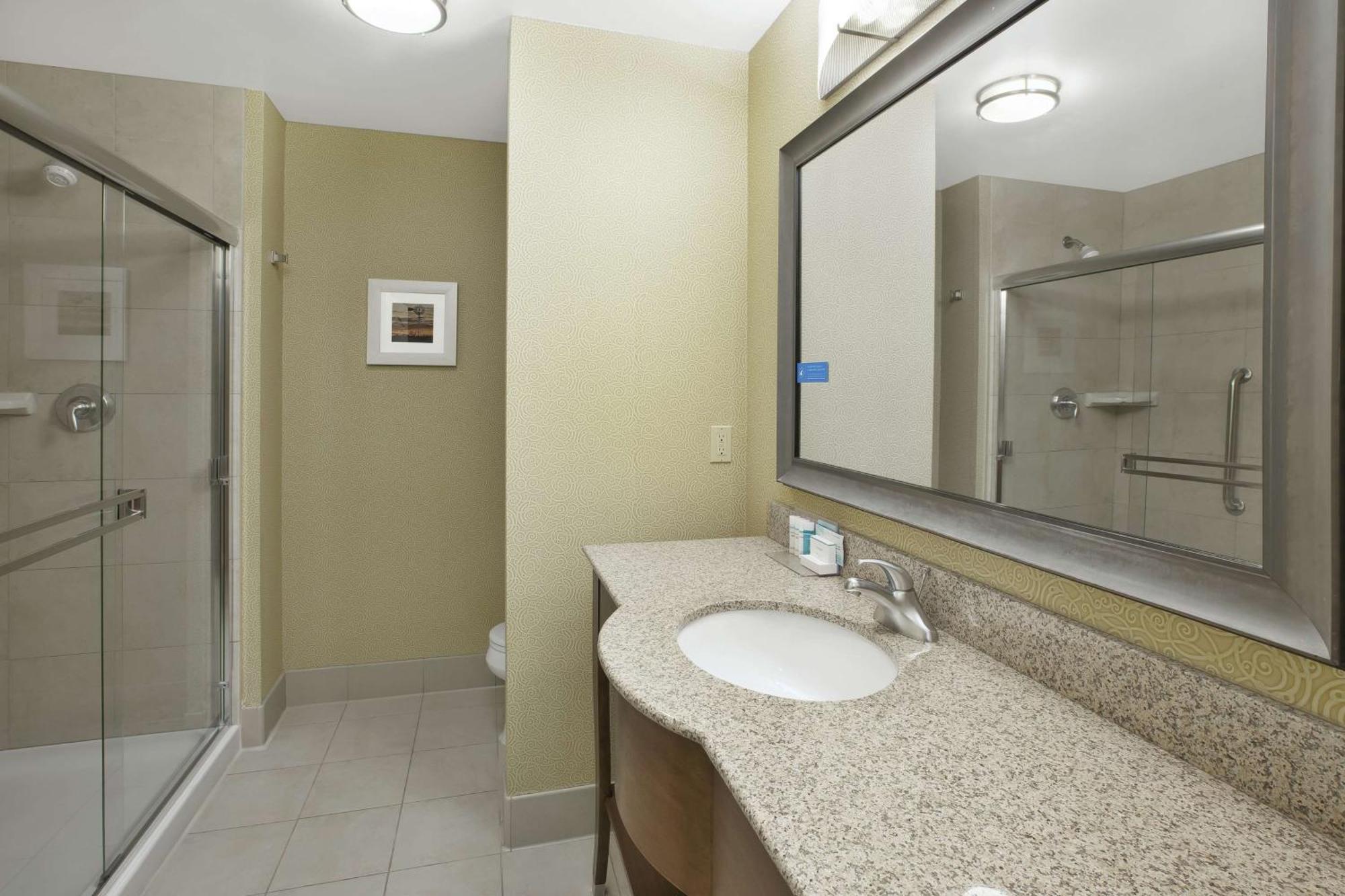 Hampton Inn & Suites Wichita-Northeast מראה חיצוני תמונה