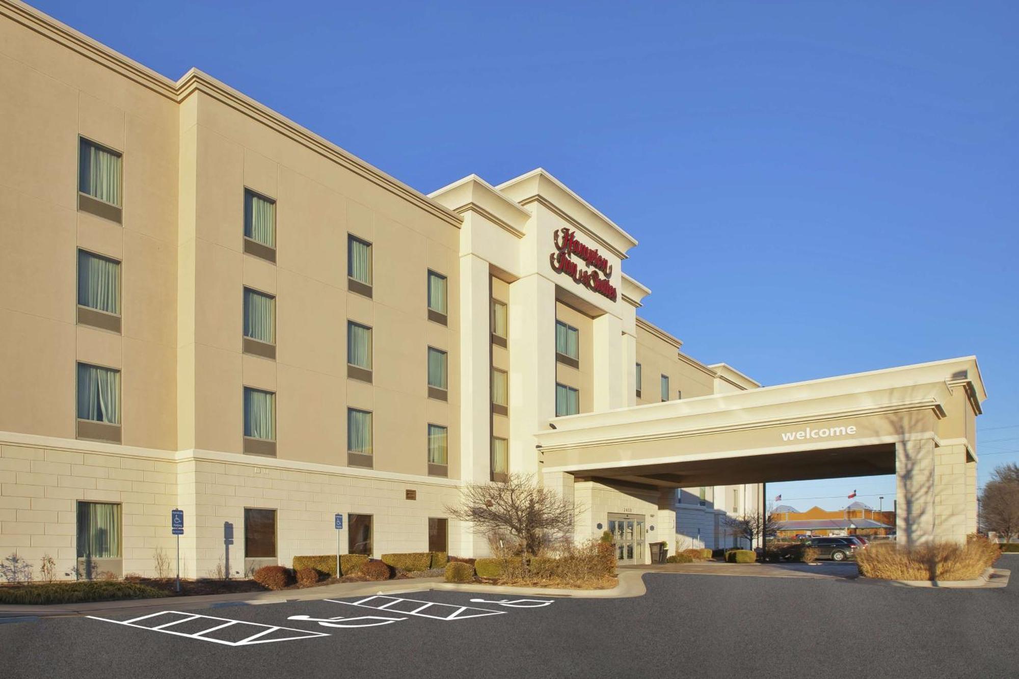 Hampton Inn & Suites Wichita-Northeast מראה חיצוני תמונה