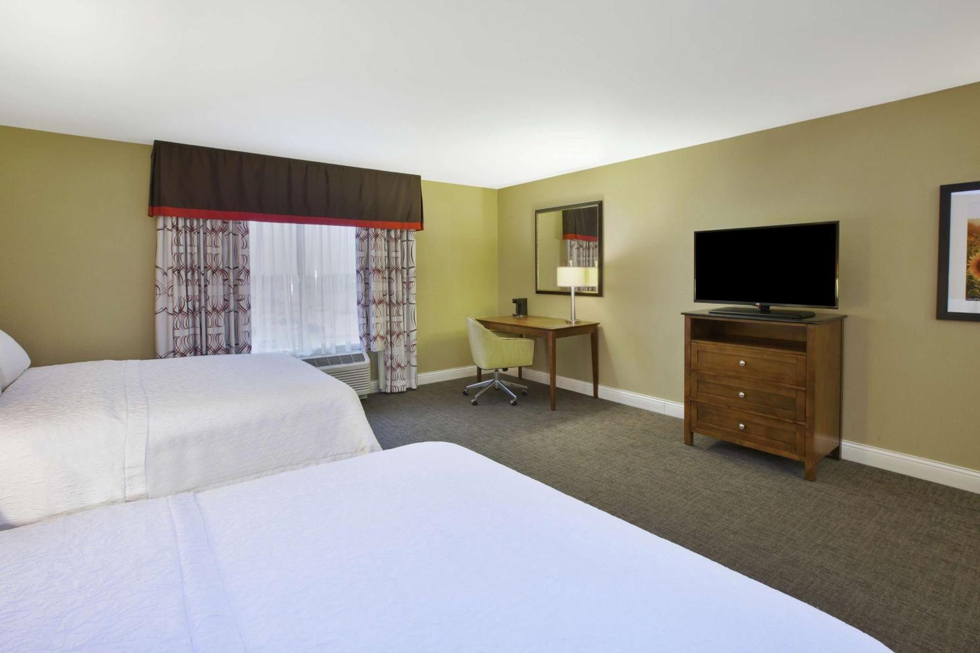 Hampton Inn & Suites Wichita-Northeast מראה חיצוני תמונה