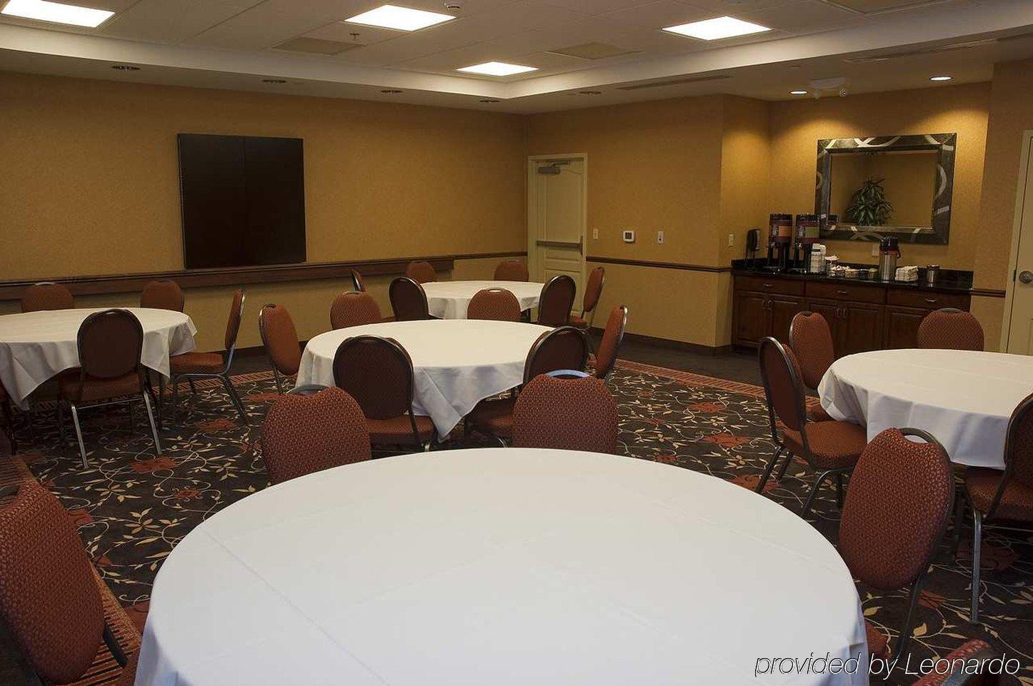 Hampton Inn & Suites Wichita-Northeast מתקנים תמונה