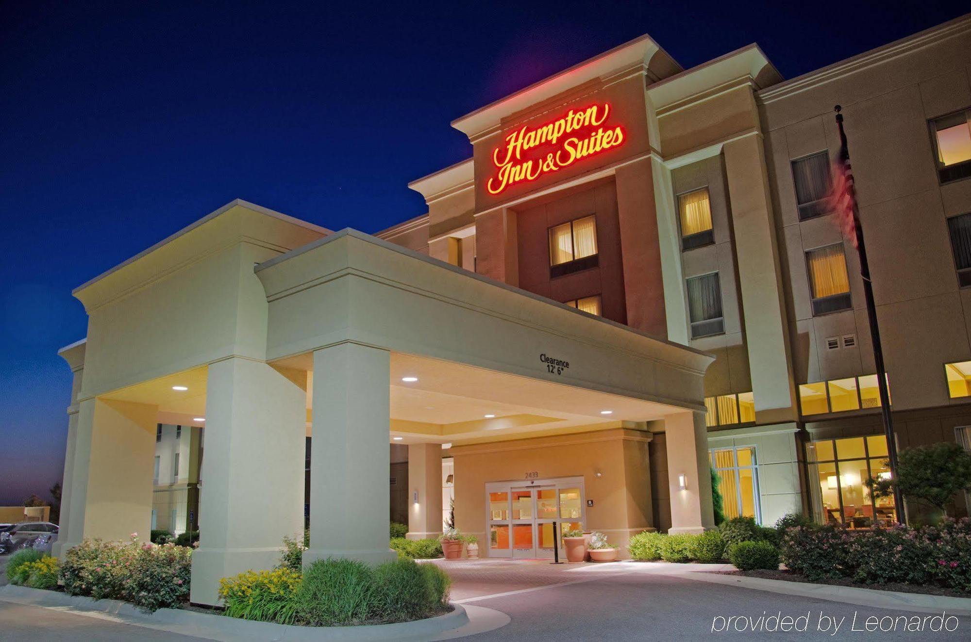 Hampton Inn & Suites Wichita-Northeast מראה חיצוני תמונה